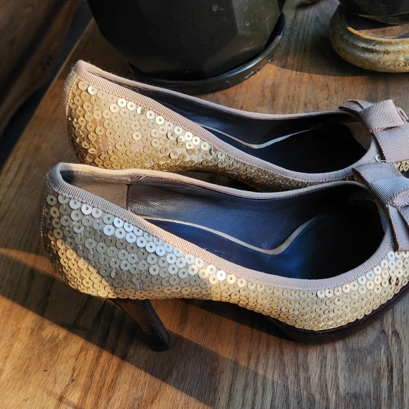 Staccato gold heels - Picture 3 of 6